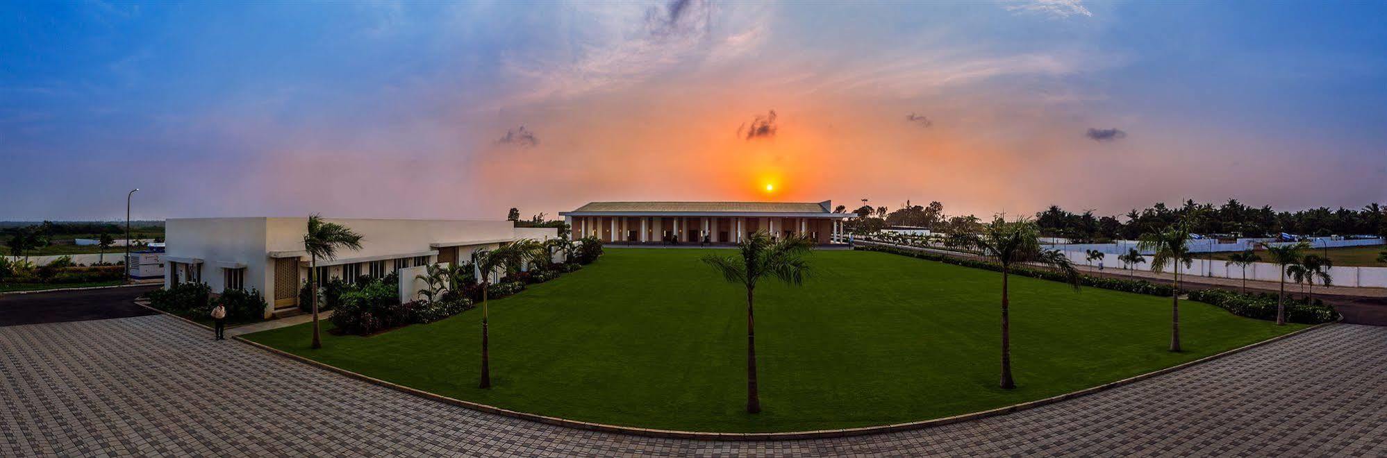 Confluence Banquets And Resort Mahábalípuram Exteriér fotografie